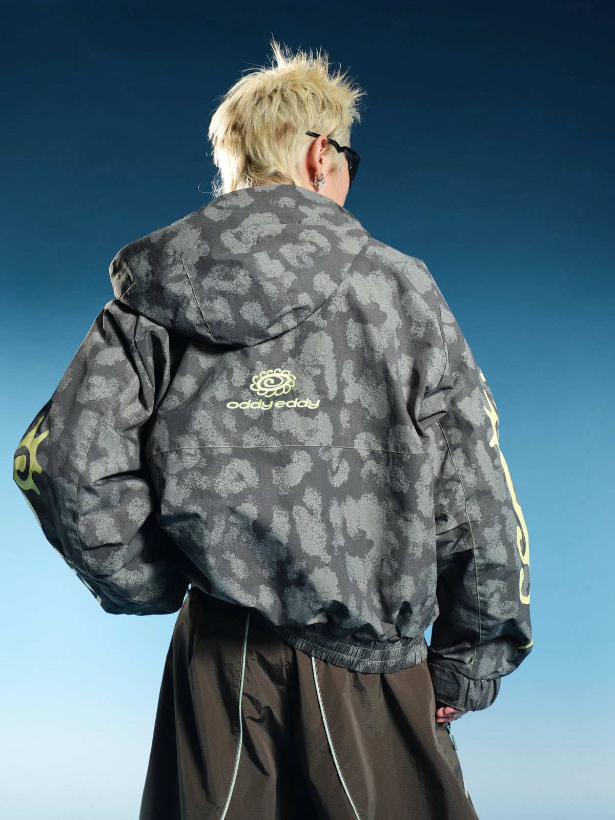 Thorn Graphic 20K Baggy Ski Jacket – Unisex | OddyEddy