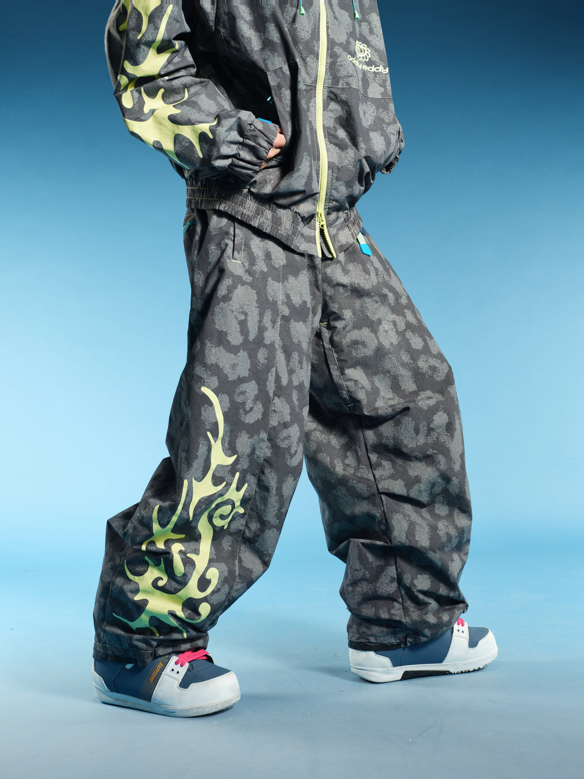 20K Thorn Graphic Baggy Snow Pants – Unisex | OddyEddy