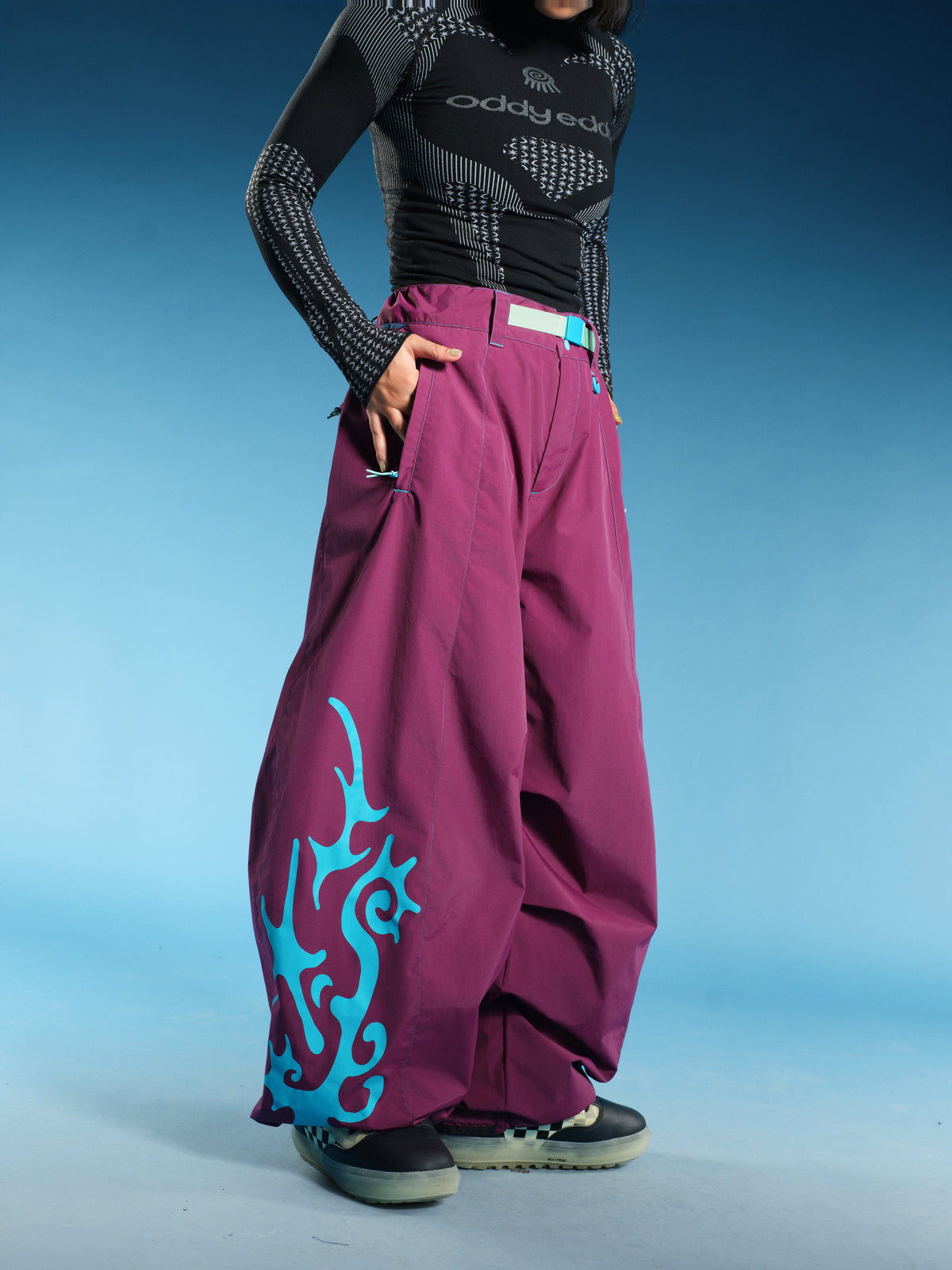 20K Thorn Graphic Baggy Snow Pants – Unisex | OddyEddy