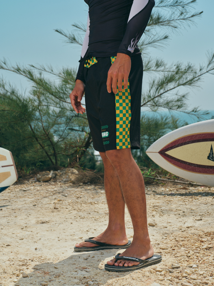 Quick-Dry Fabric & Water-Resistant Design Checkerboard Pattern Running Shorts – Men's | ChillHang