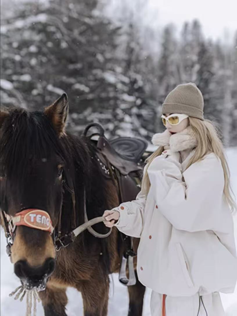 Alpine Luxe Insulated Ski Jacket - Women's | QLeo