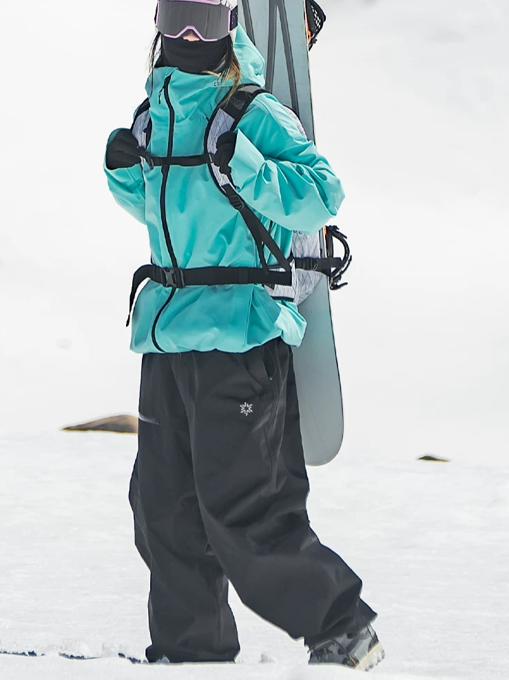 ChillMotion All-Weather Baggy Cargo Snowboard Pants – Unisex | John Snow