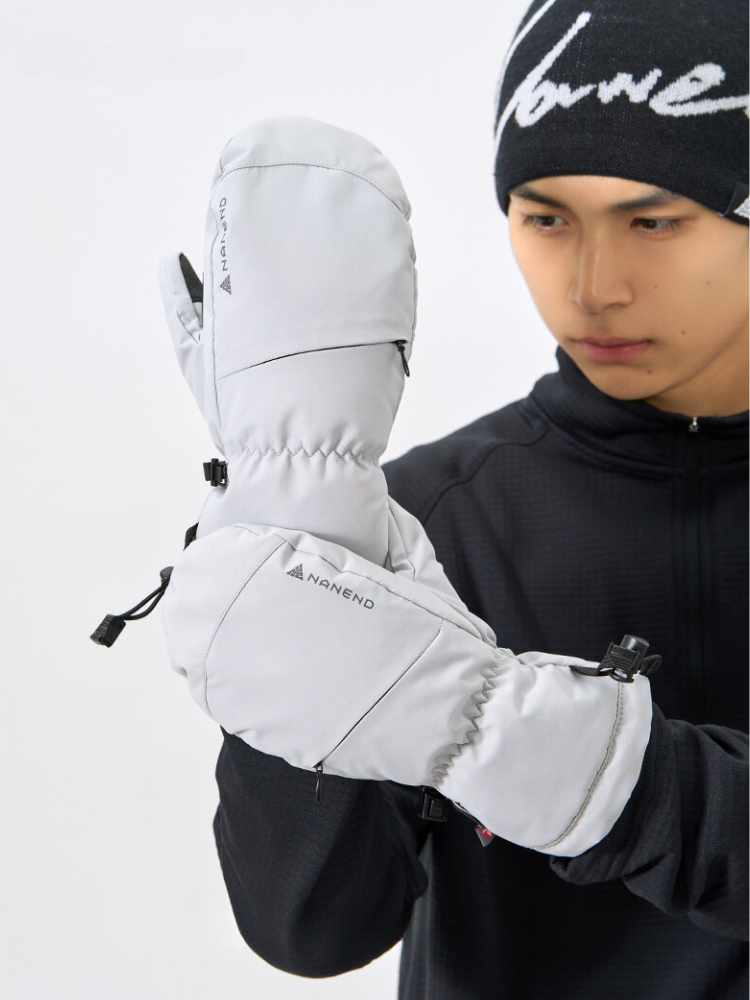 NANDN Radiant Winter Snow Mittens