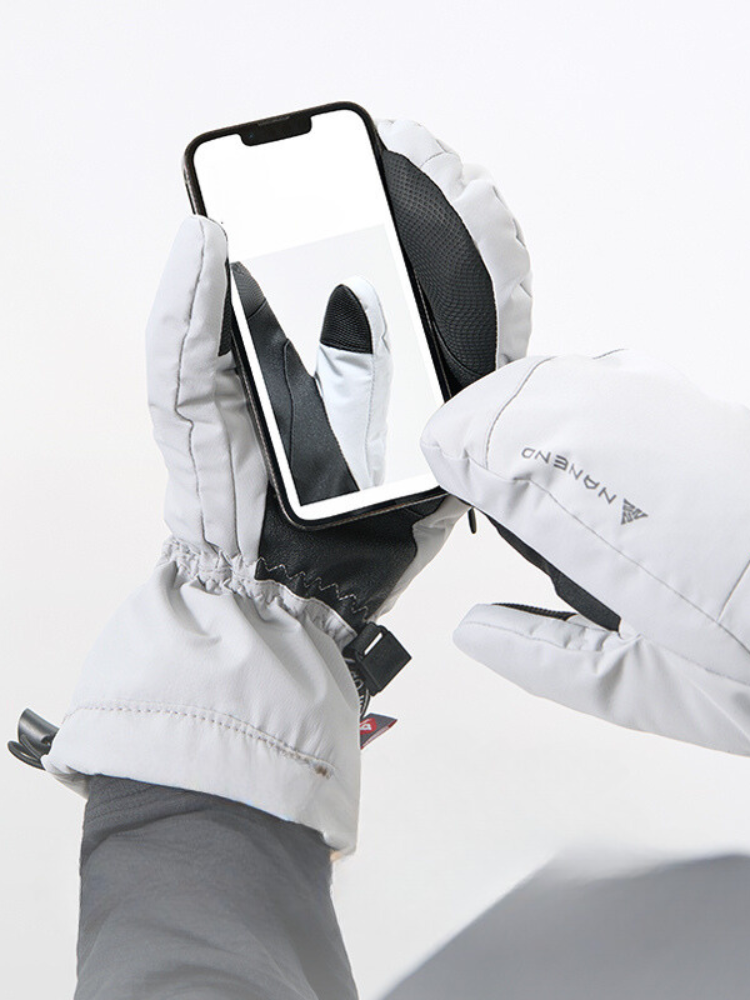 NANDN Radiant Winter Snow Mittens
