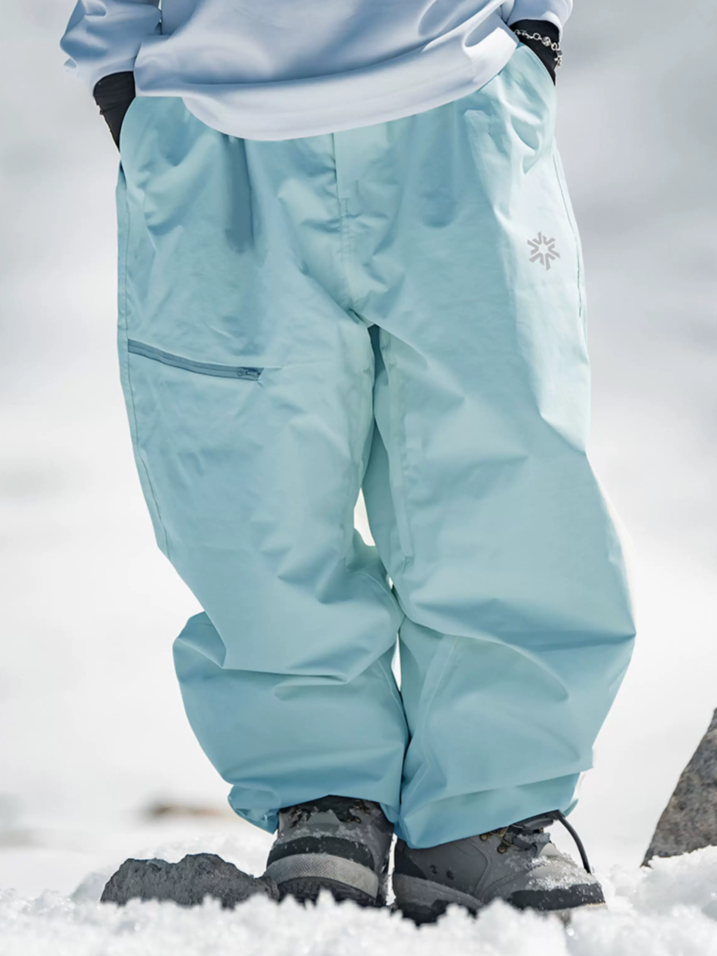 ChillMotion All-Weather Baggy Cargo Snowboard Pants – Unisex | John Snow