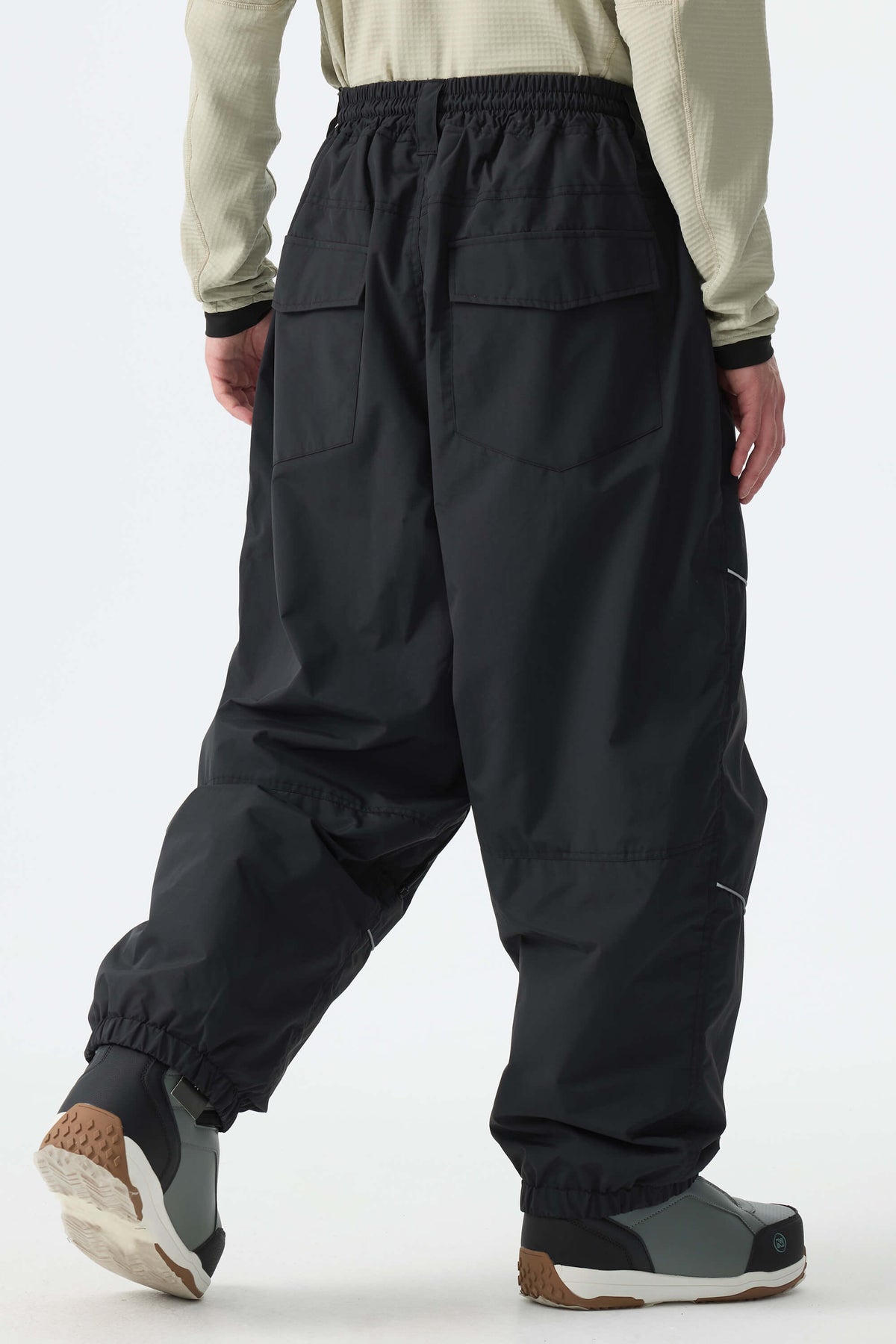Color-Block Reflective Baggy Snow Pants – Unisex | Gsou Snow
