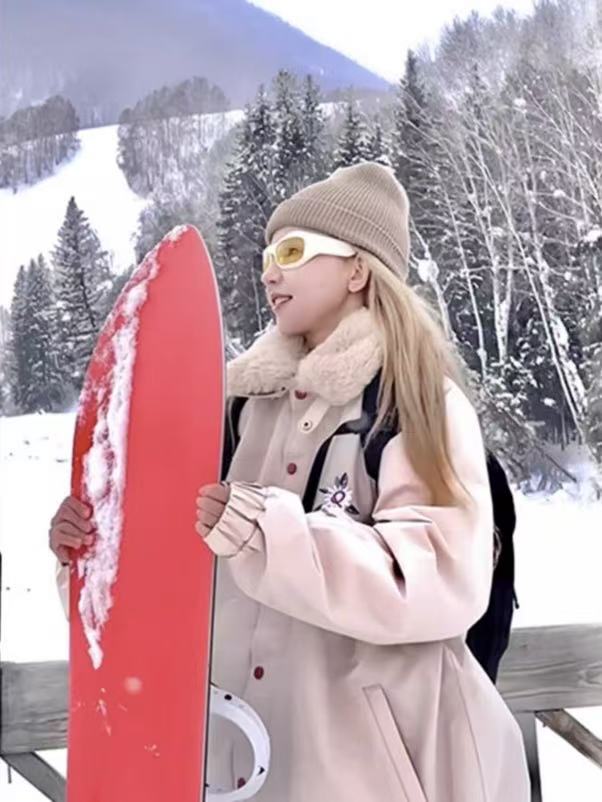 Alpine Luxe Insulated Ski Jacket - Women's | QLeo