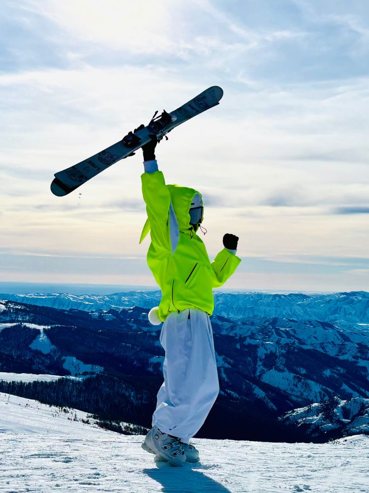 Iconic Rabbit Waterproof Fleece Hoodie – Unisex | Doorek