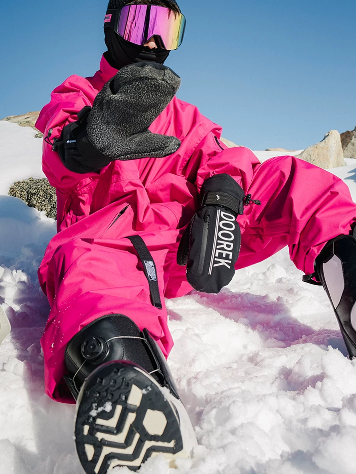Kevlar® Wrist-Protective Insulated Ski Mittens – Unisex | Doorek