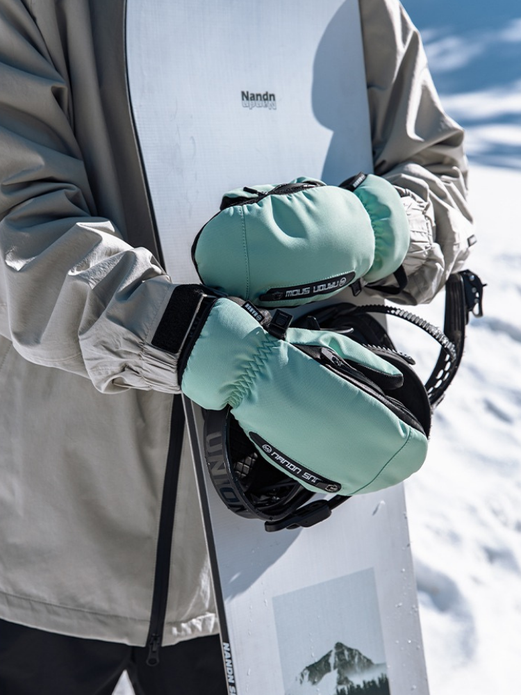 ArcticGrip Touchscreen Mittens – Unisex | NANEND